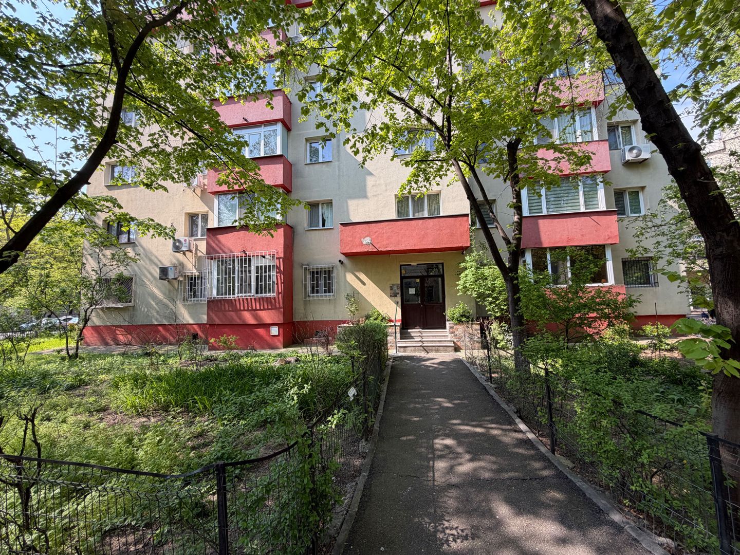 Apartament 2 camere - Drumul Sarii - Imobil 1983 Reabilitat - — Drumul Sarii