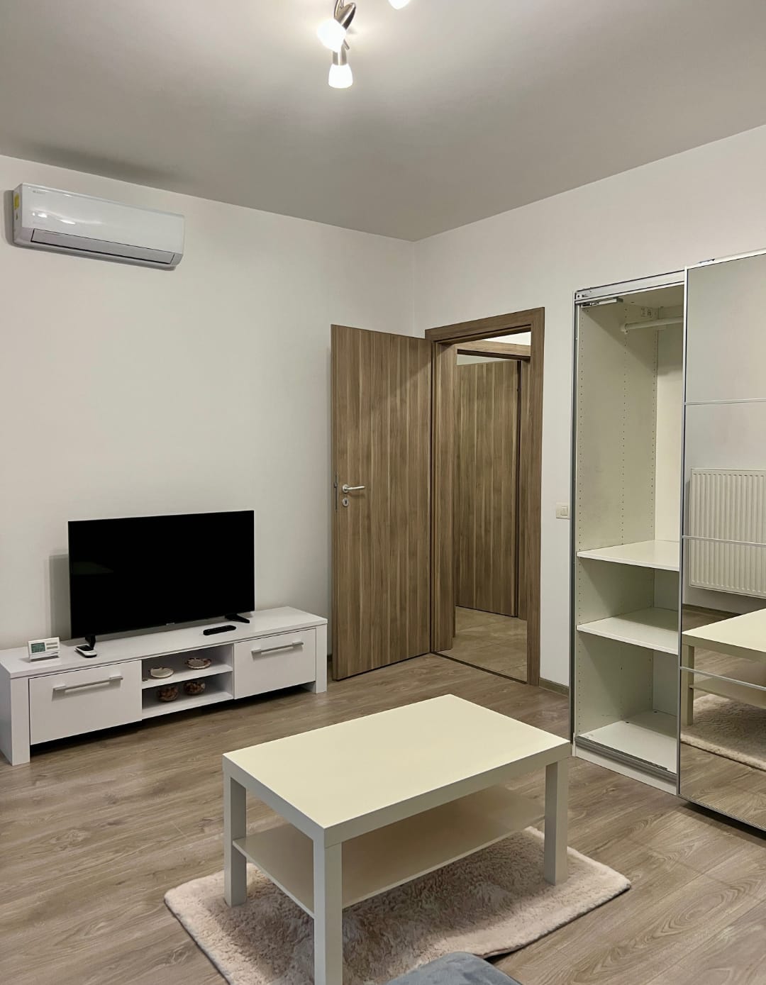 Garsoniera Exigent Plaza Residence — Lujerului